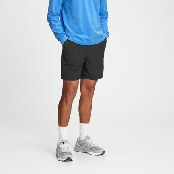 GAP - 7” Easy Shorts (S) - Picture 1 of 10